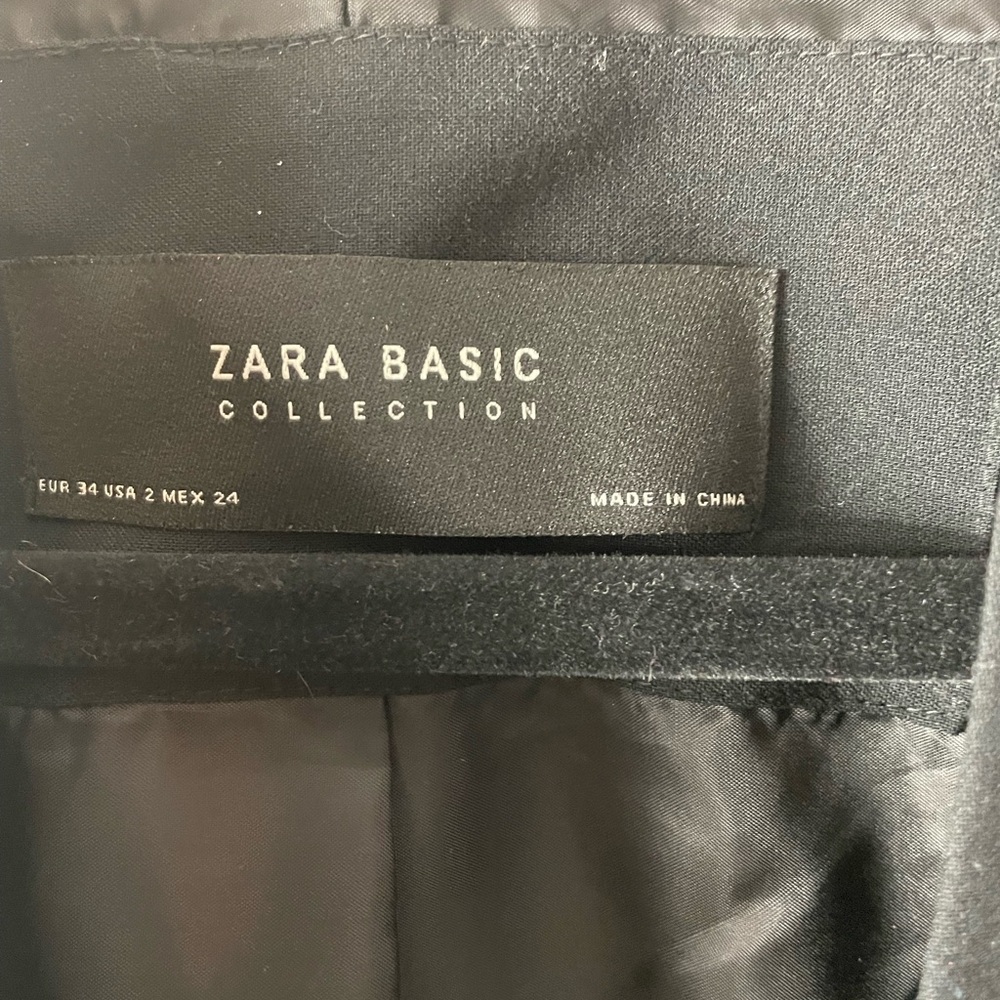 Zara Basic Collection Black Collarless Blazer Sz 2 - image 4